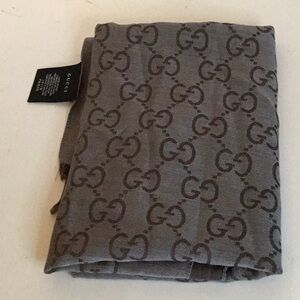 GUCCI scarf shawl GG